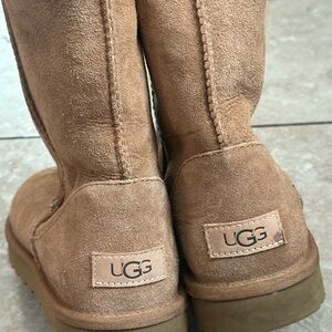 UGG Classic Chestnut Boots